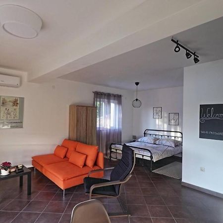 Apartman Studio Pesja Omišalj Kültér fotó