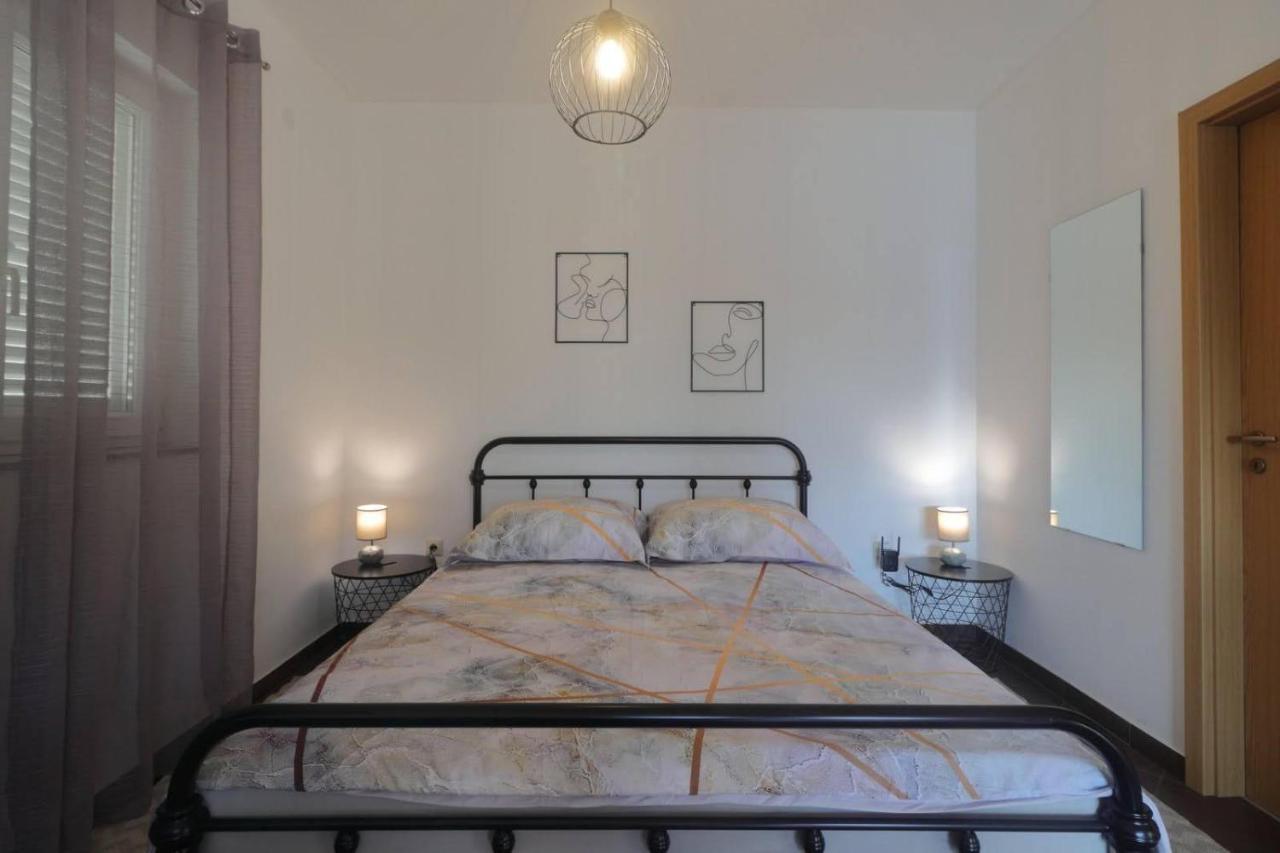 Apartman Studio Pesja Omišalj Kültér fotó