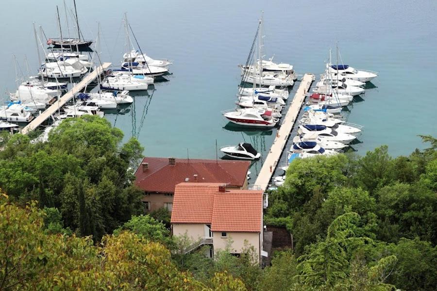 Apartman Studio Pesja Omišalj Kültér fotó